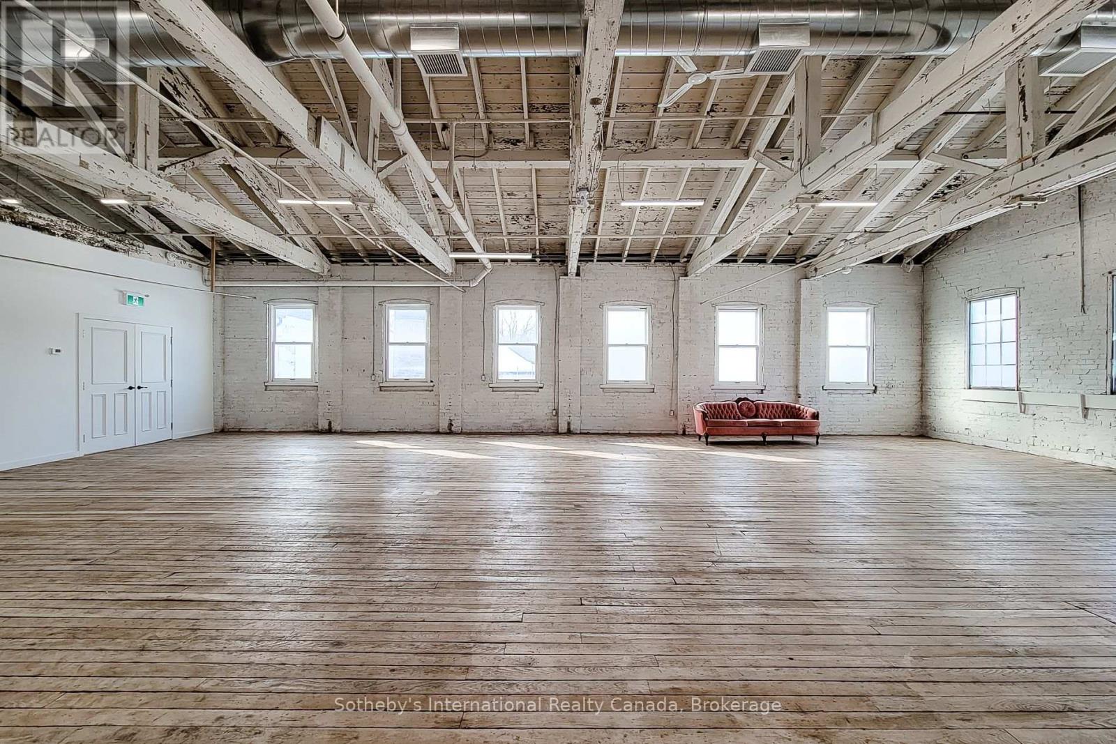 404 - 64 HATT STREET