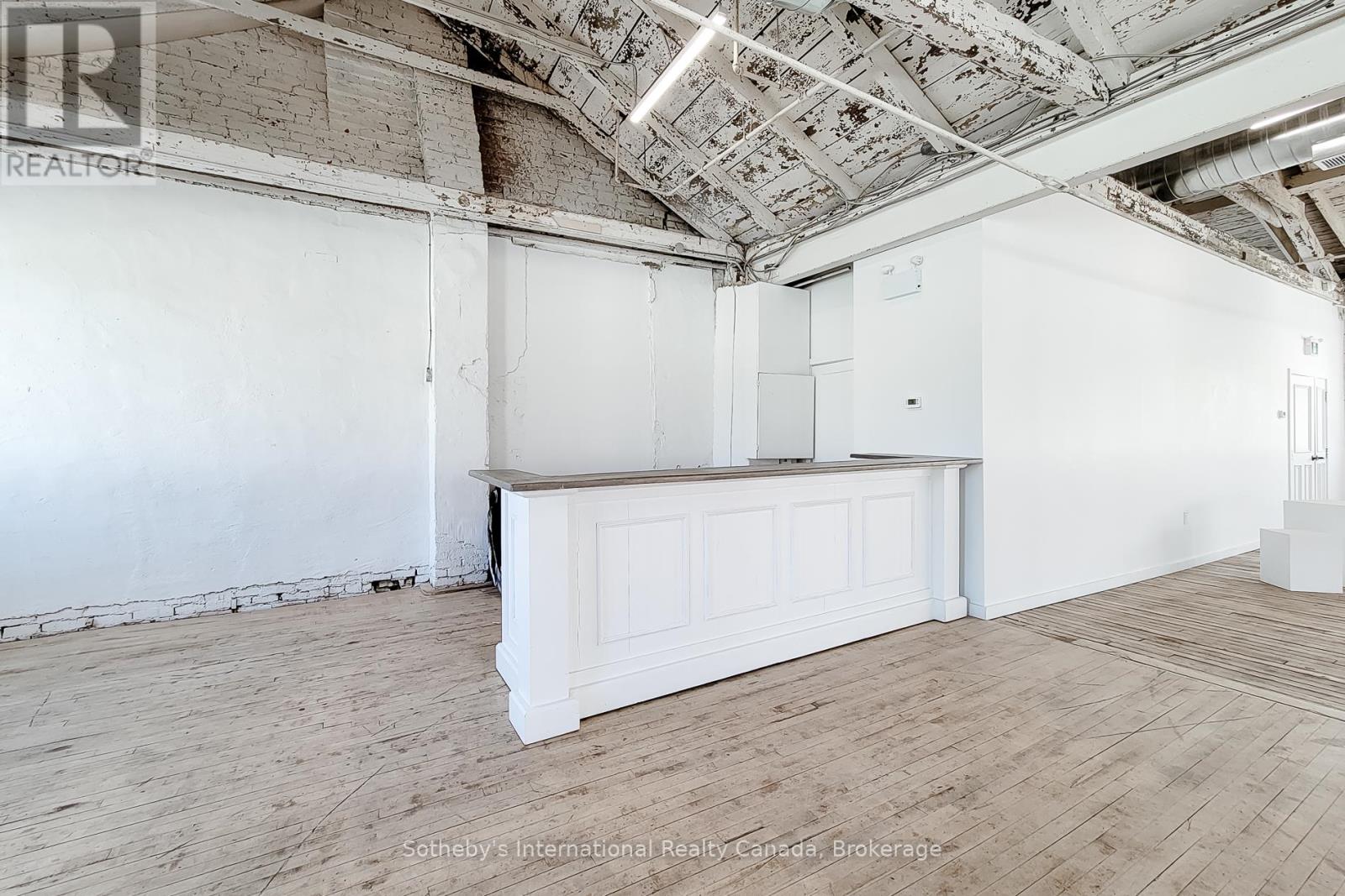 404 - 64 HATT STREET