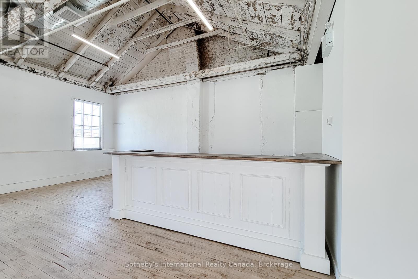 404 - 64 HATT STREET