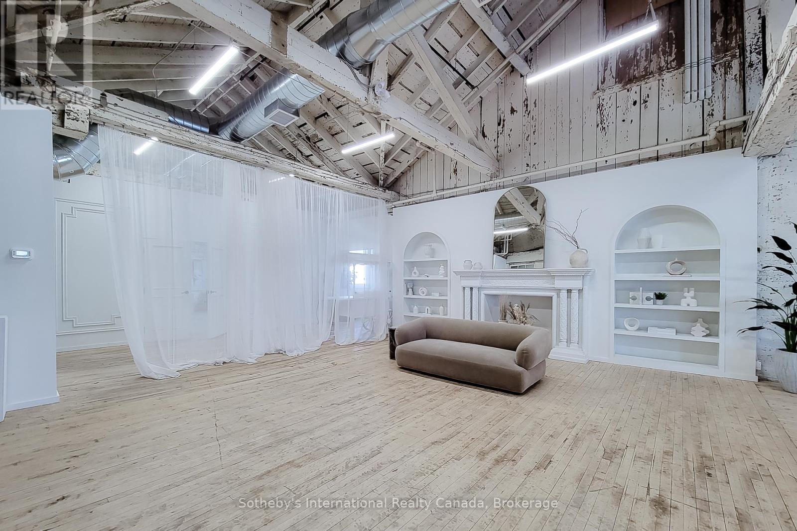 404 - 64 HATT STREET