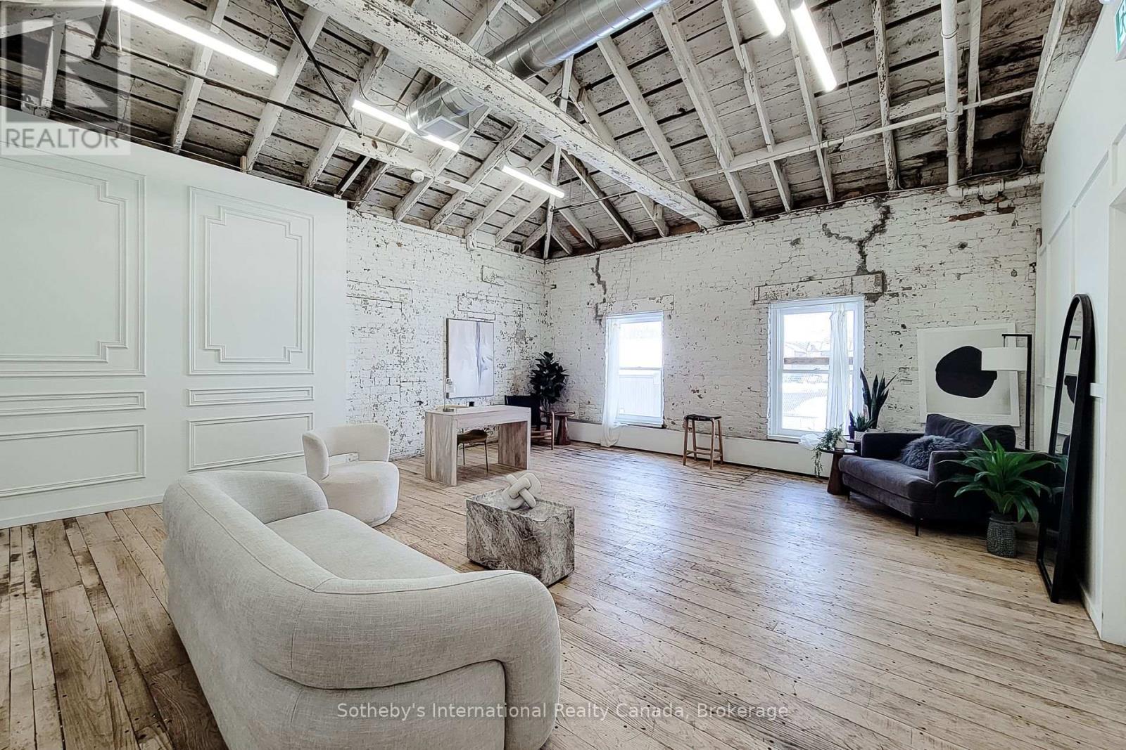 404 - 64 HATT STREET