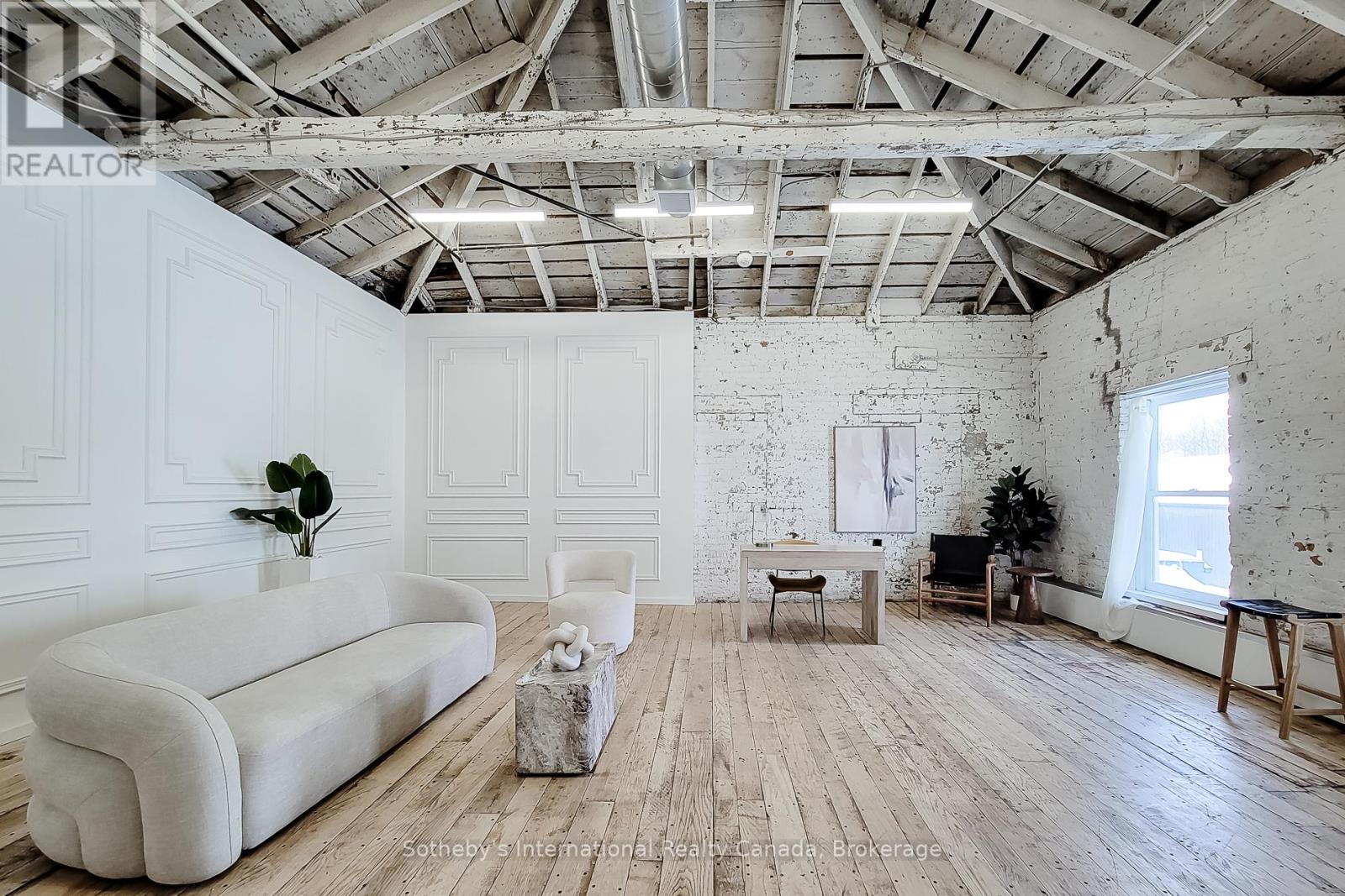 404 - 64 HATT STREET