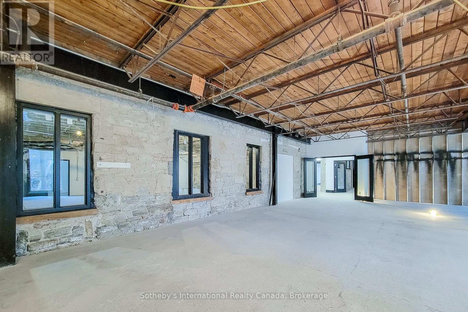 102 - 64 HATT STREET