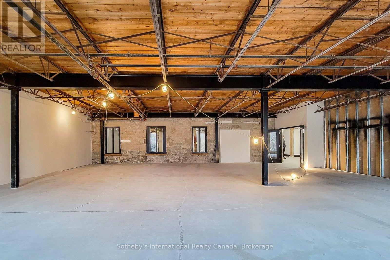 102 - 64 HATT STREET