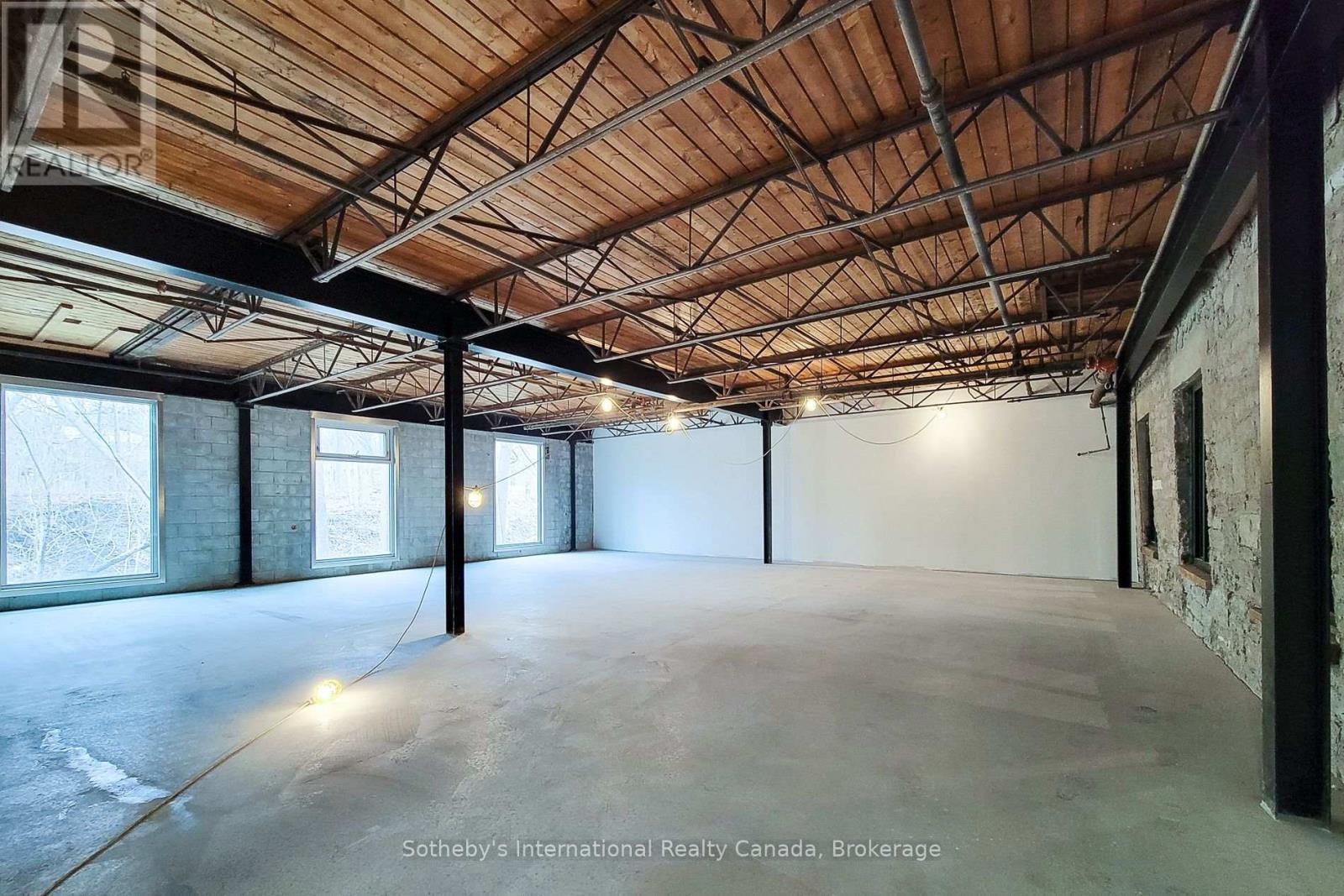 102 - 64 HATT STREET