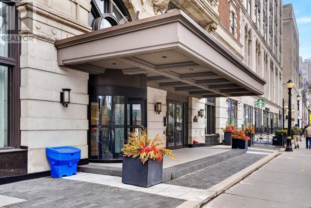 701 - 112 KING STREET E