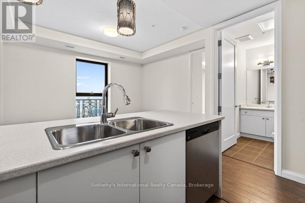 701 - 112 KING STREET E