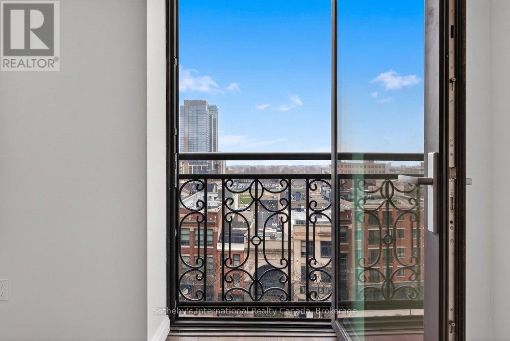 701 - 112 KING STREET E