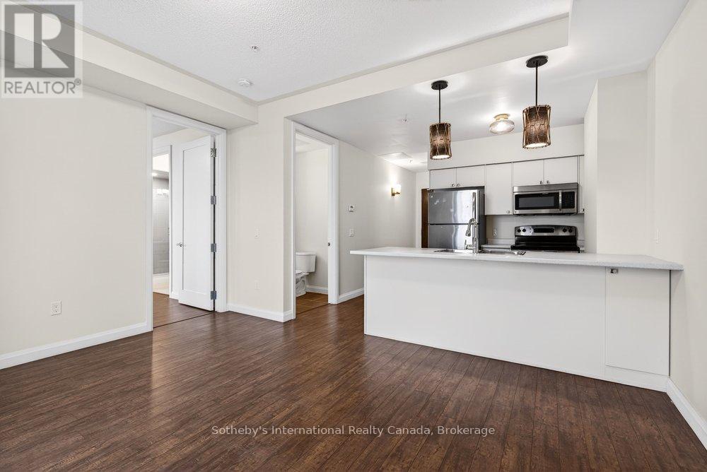 701 - 112 KING STREET E