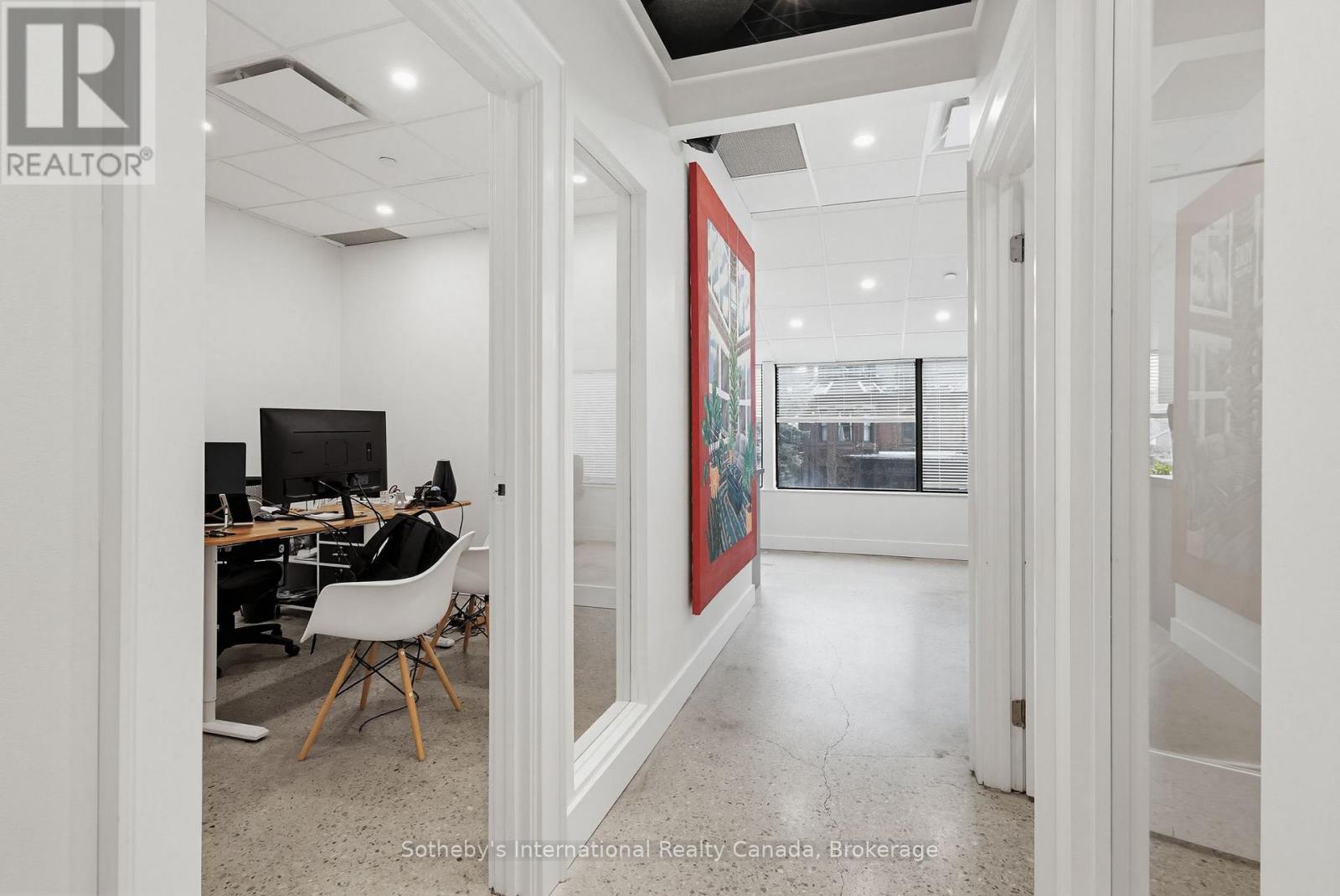 201-202 - 180 JAMES STREET S