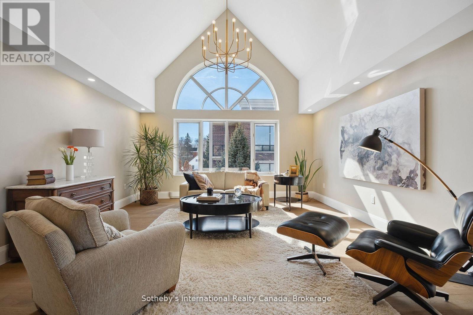 401 - 30 FRONT STREET