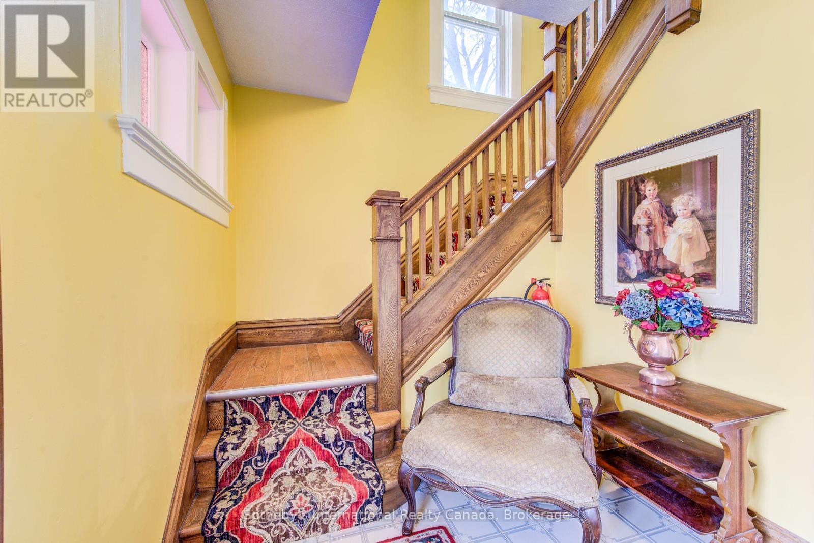 306 GUELPH STREET