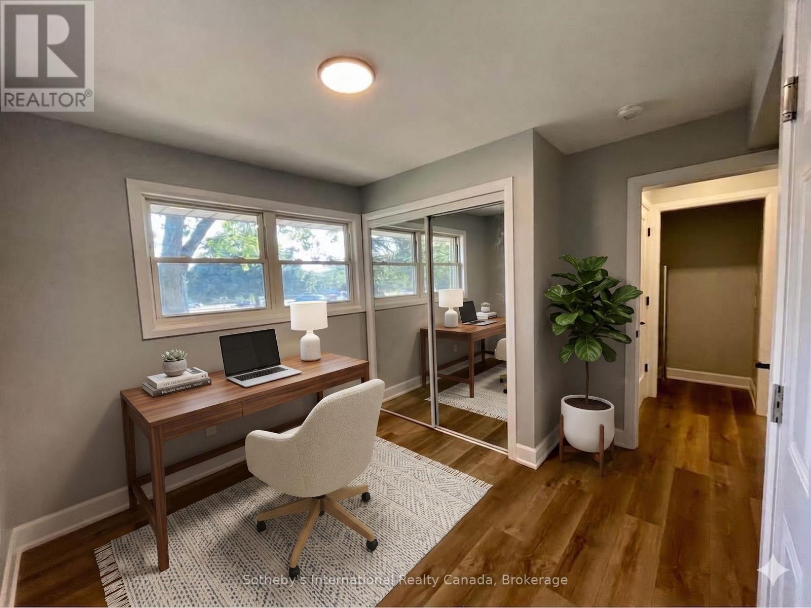 MAIN LEVEL - 39 SILVERCREEK PARKWAY N