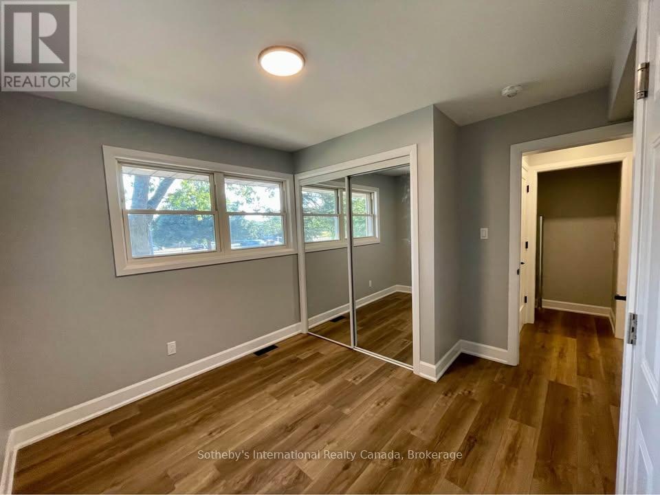 MAIN LEVEL - 39 SILVERCREEK PARKWAY N