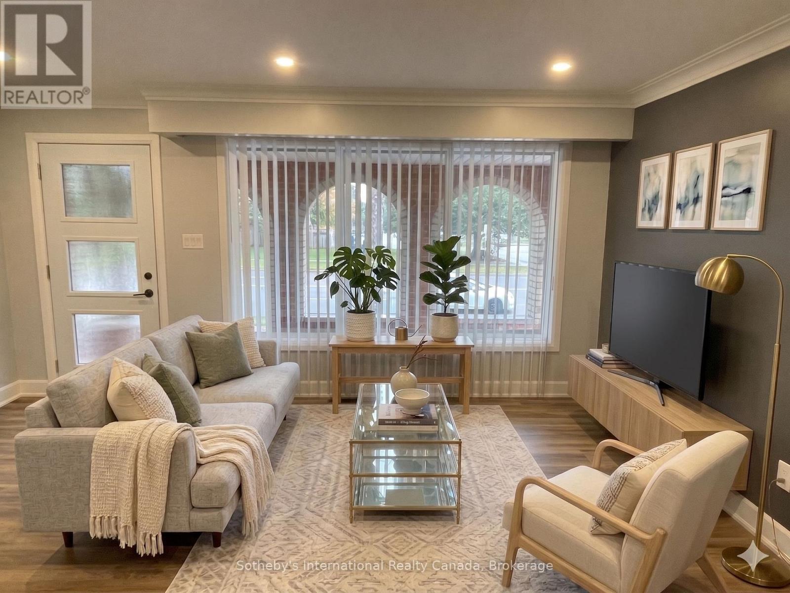 MAIN LEVEL - 39 SILVERCREEK PARKWAY N