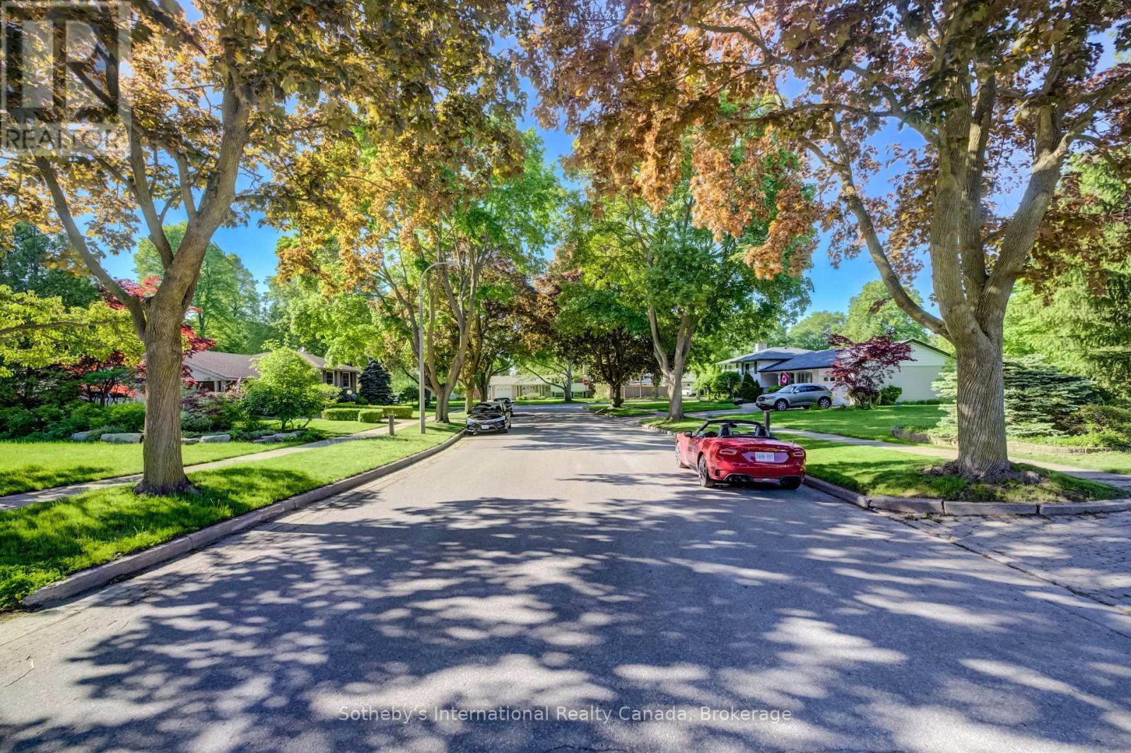 14 VIEWMONT CLOSE