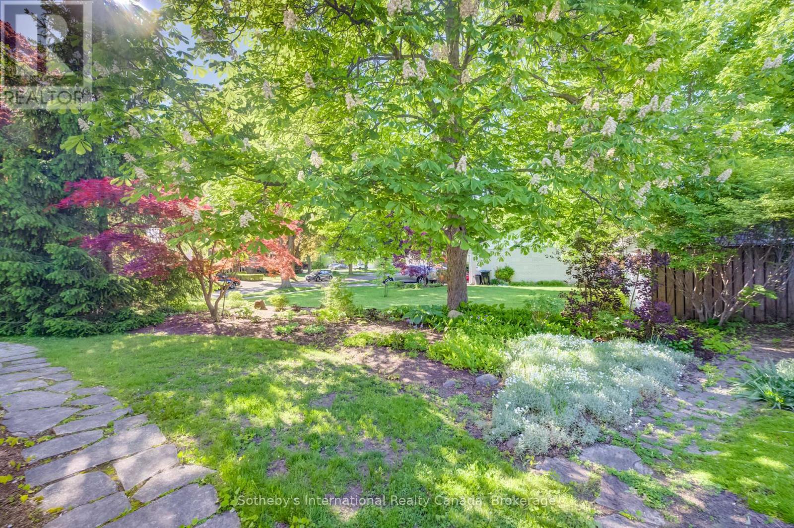 14 VIEWMONT CLOSE