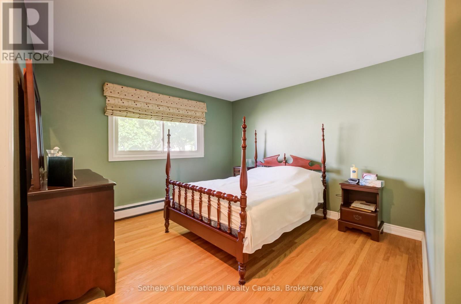14 VIEWMONT CLOSE