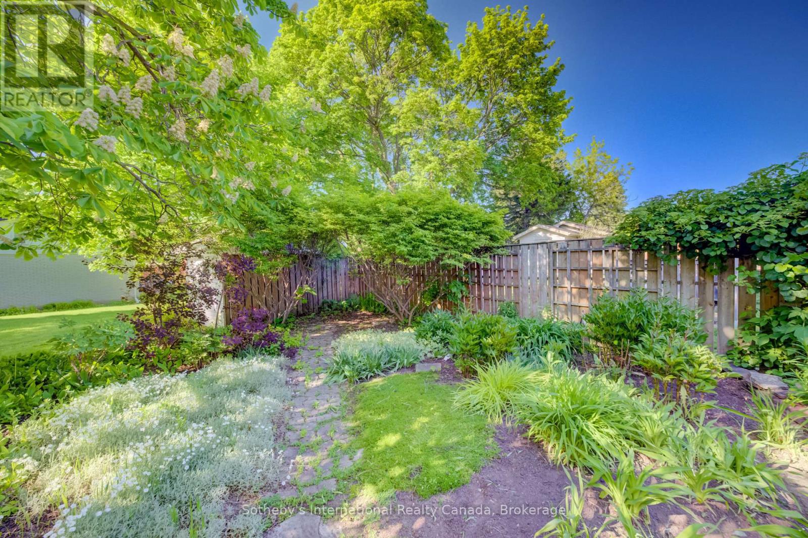 14 VIEWMONT CLOSE