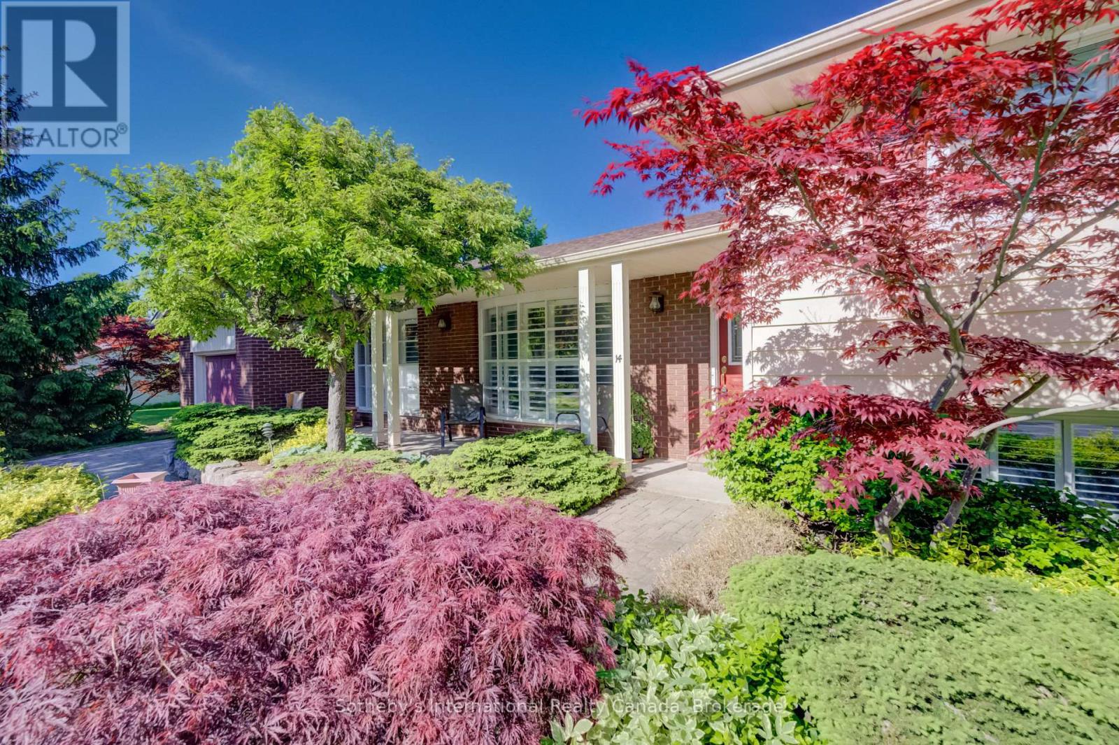 14 VIEWMONT CLOSE