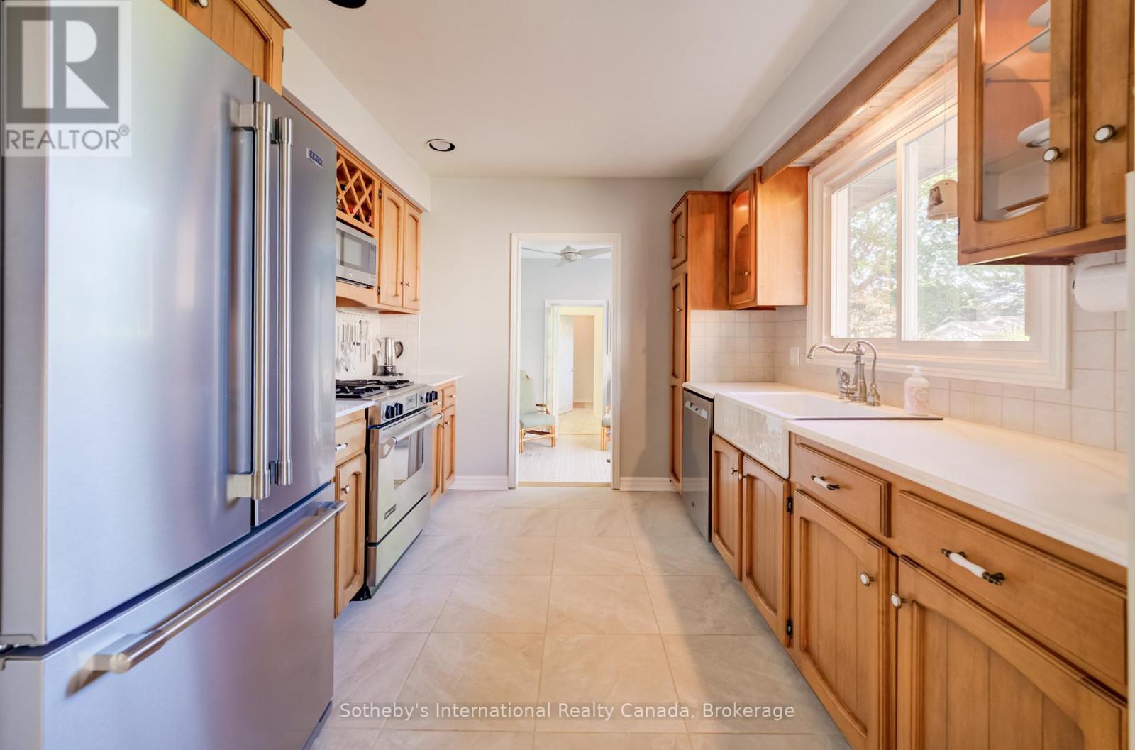 14 VIEWMONT CLOSE