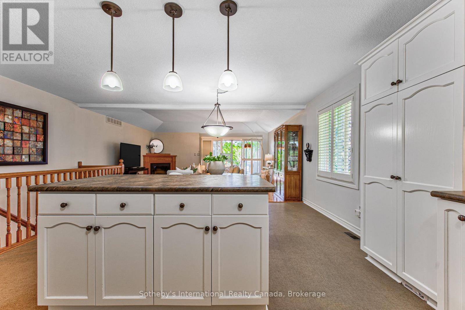 179 WESTCHESTER DRIVE W