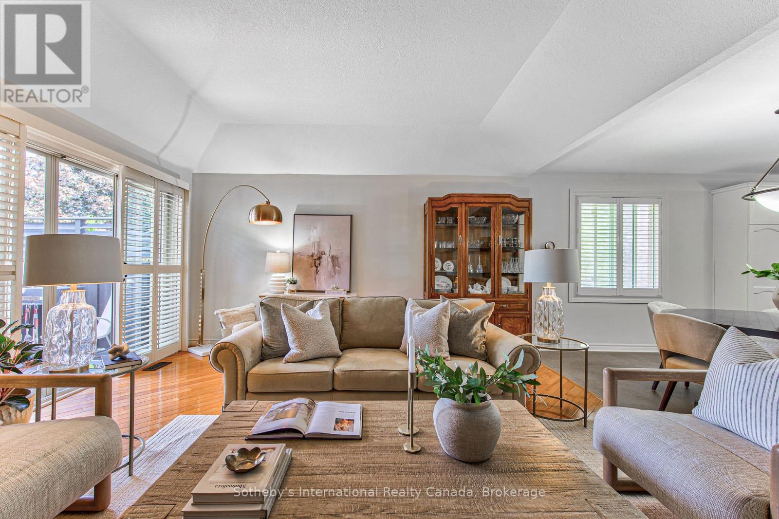 179 WESTCHESTER DRIVE W