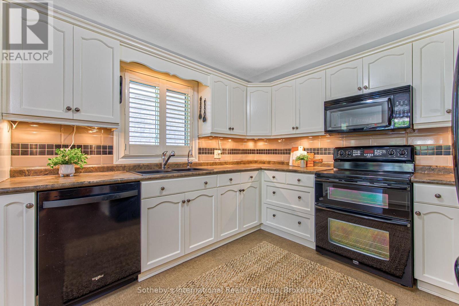 179 WESTCHESTER DRIVE W