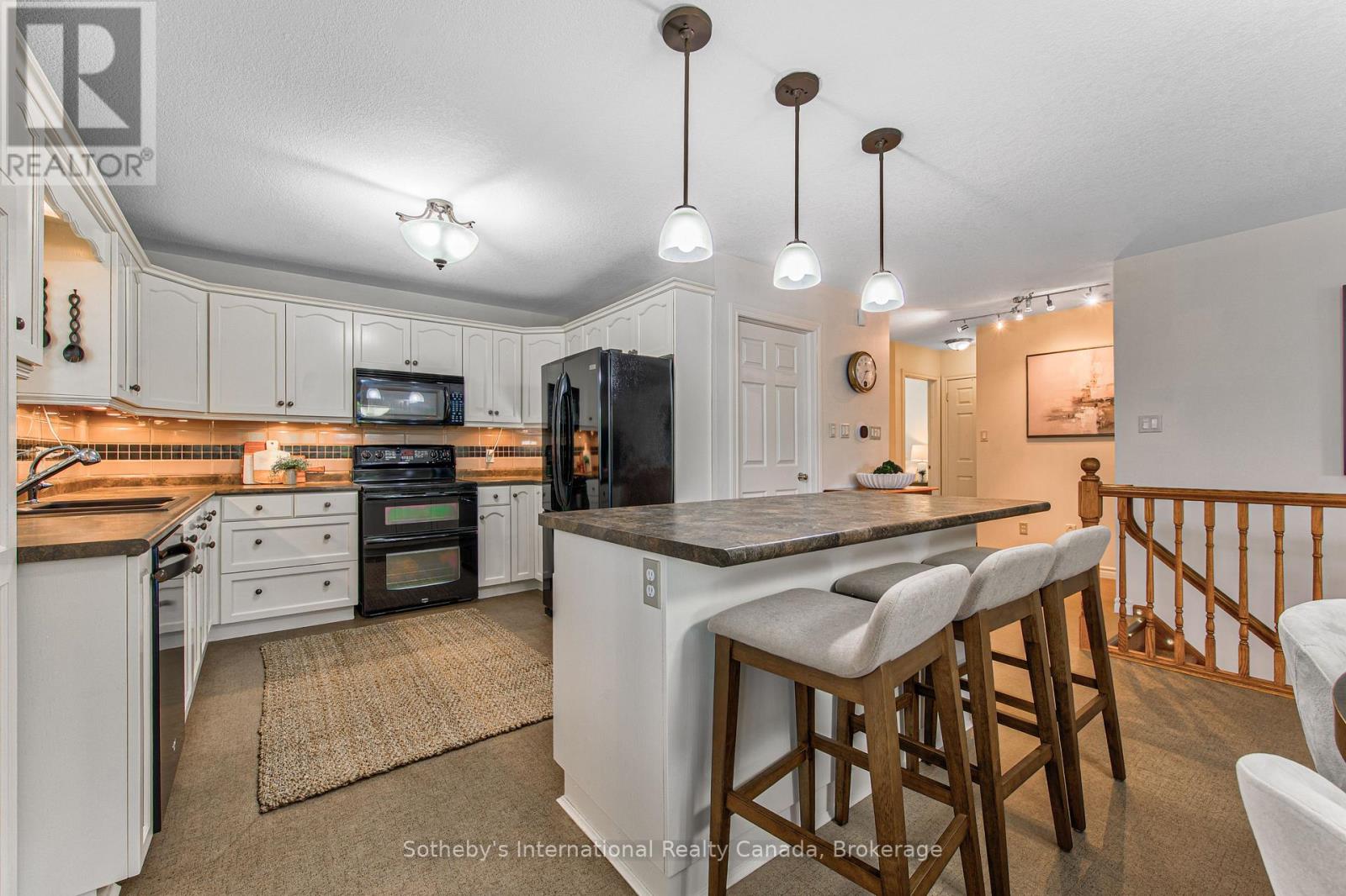179 WESTCHESTER DRIVE W