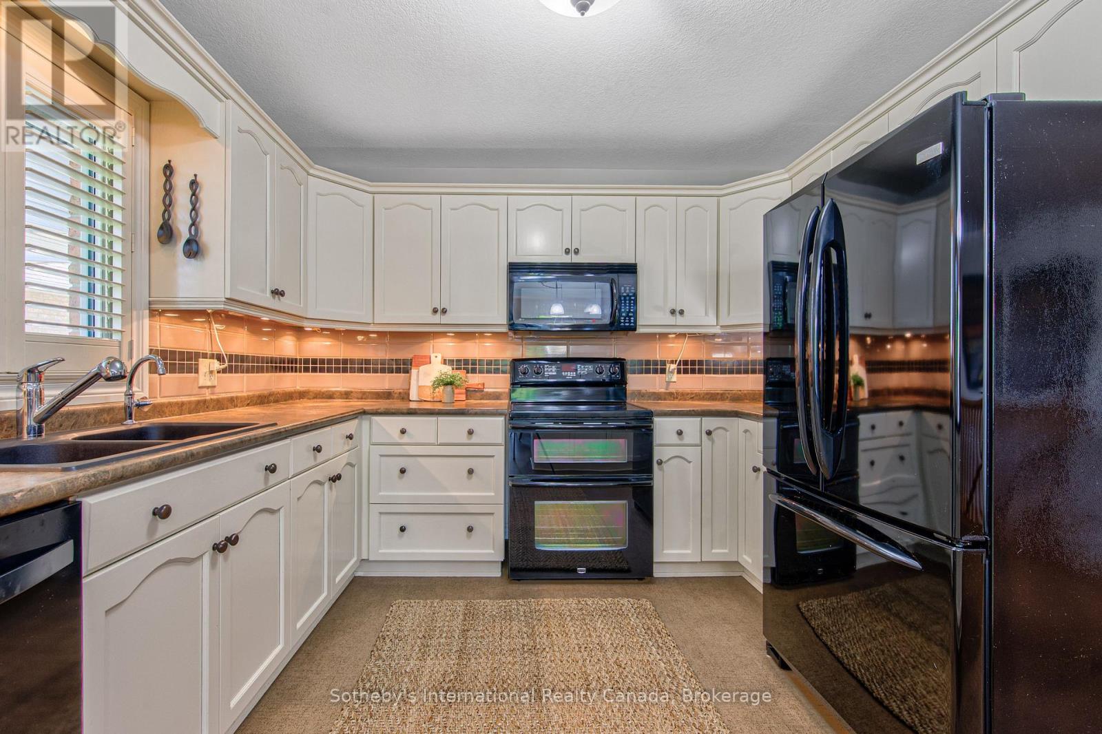 179 WESTCHESTER DRIVE W