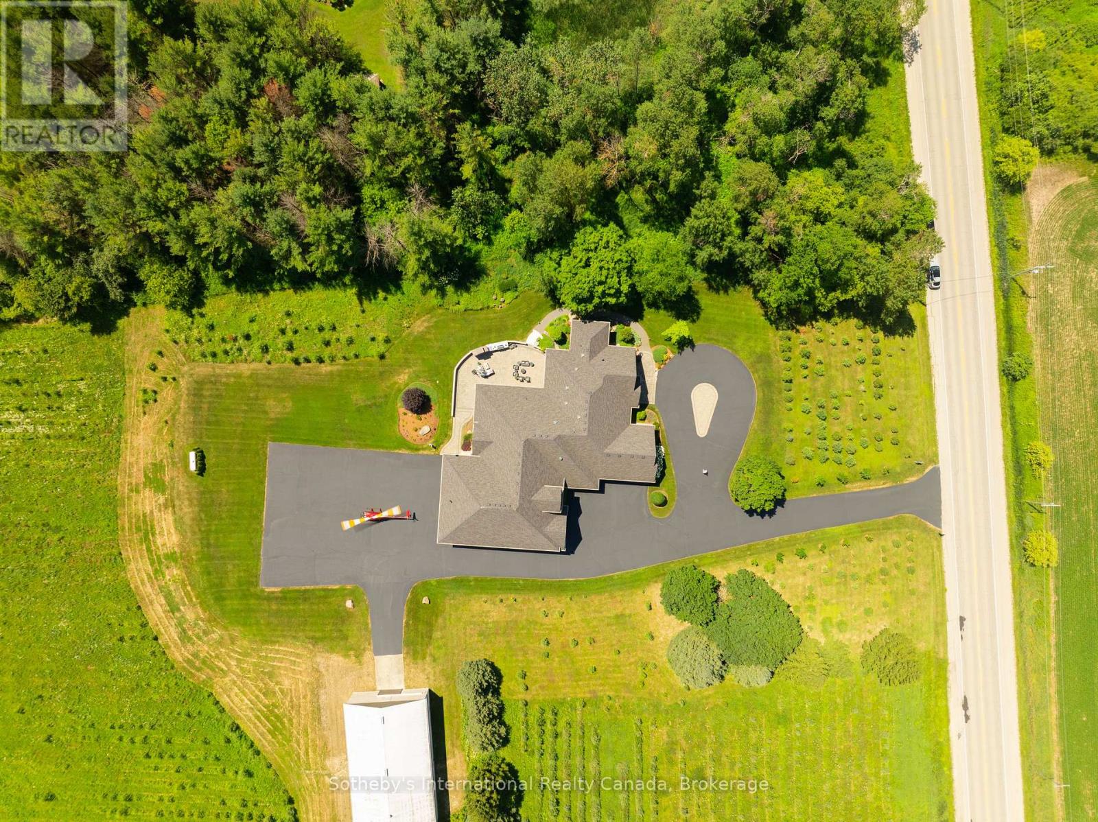 1621 MOSER YOUNG ROAD