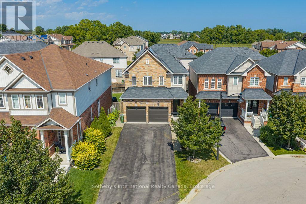 12 BOUSFIELD COURT