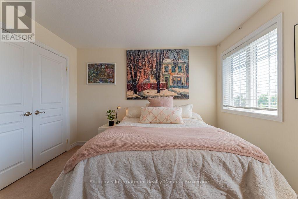 12 BOUSFIELD COURT