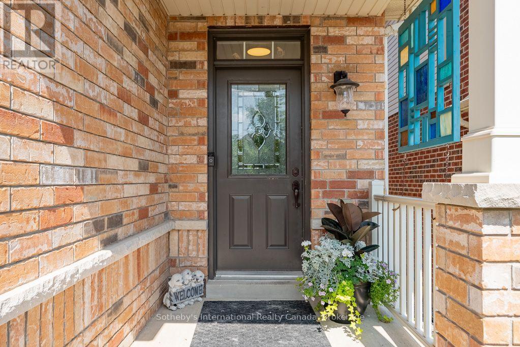 12 BOUSFIELD COURT