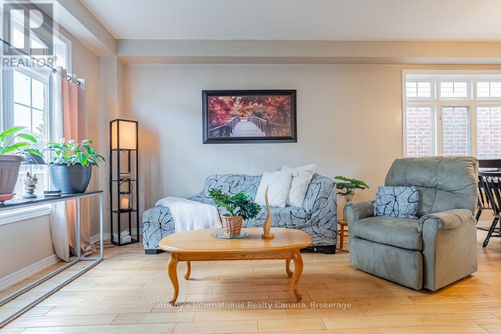 12 BOUSFIELD COURT