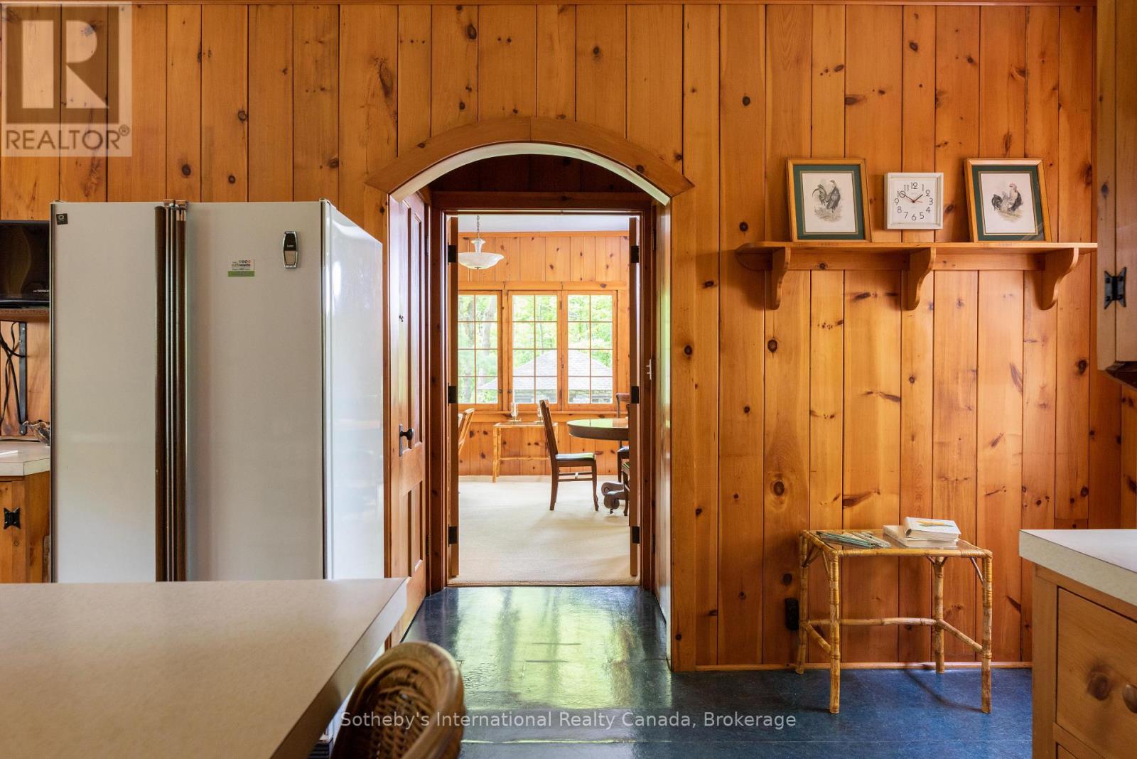 683 POINT ABINO ROAD S
