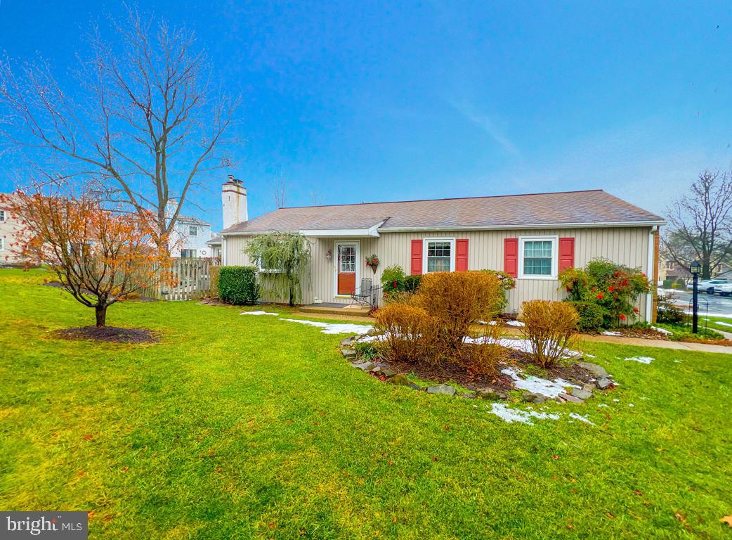 308 W ROCKY COURT W W