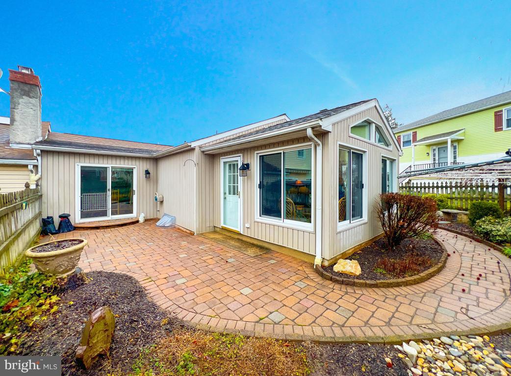 308 W ROCKY COURT W W