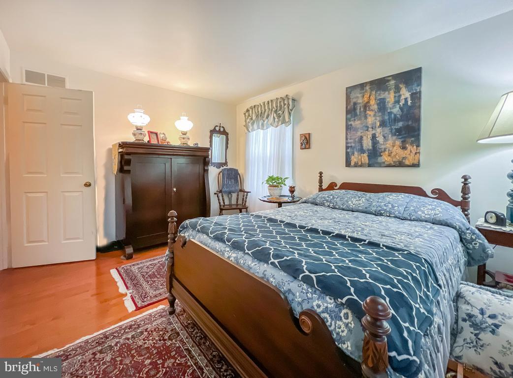 308 W ROCKY COURT W W