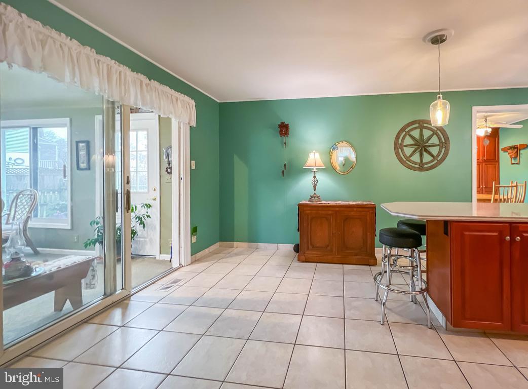 308 W ROCKY COURT W W