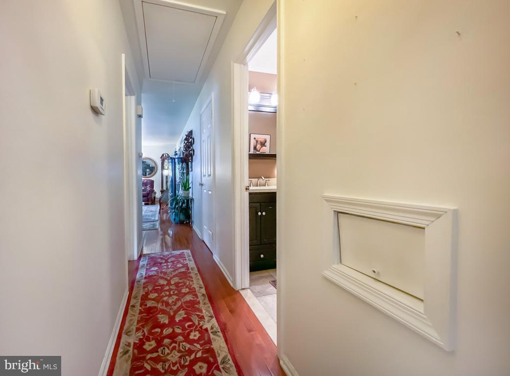 308 W ROCKY COURT W W