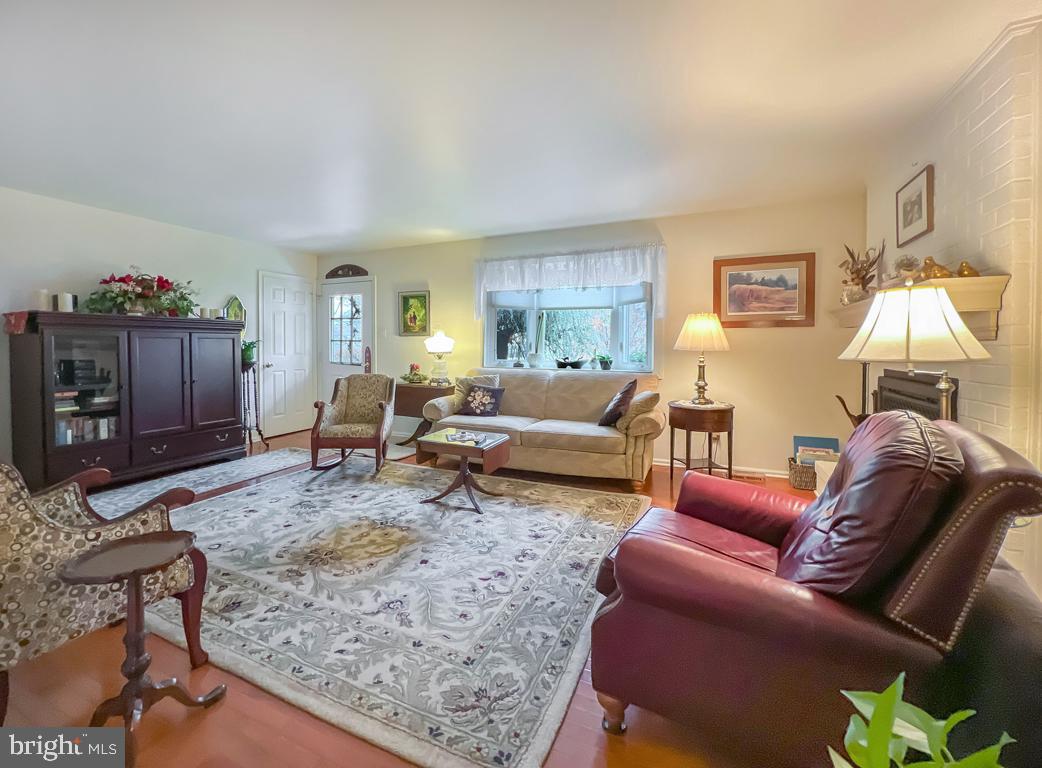 308 W ROCKY COURT W W