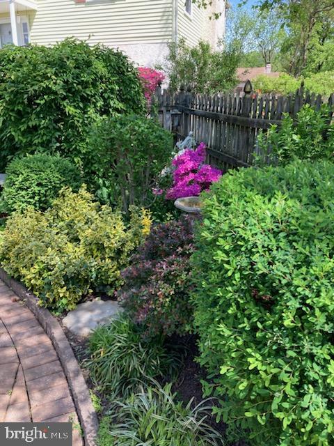 308 W ROCKY COURT W W