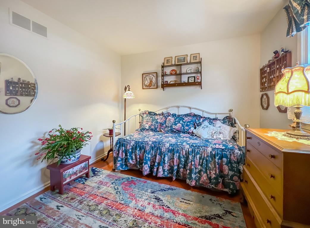 308 W ROCKY COURT W W