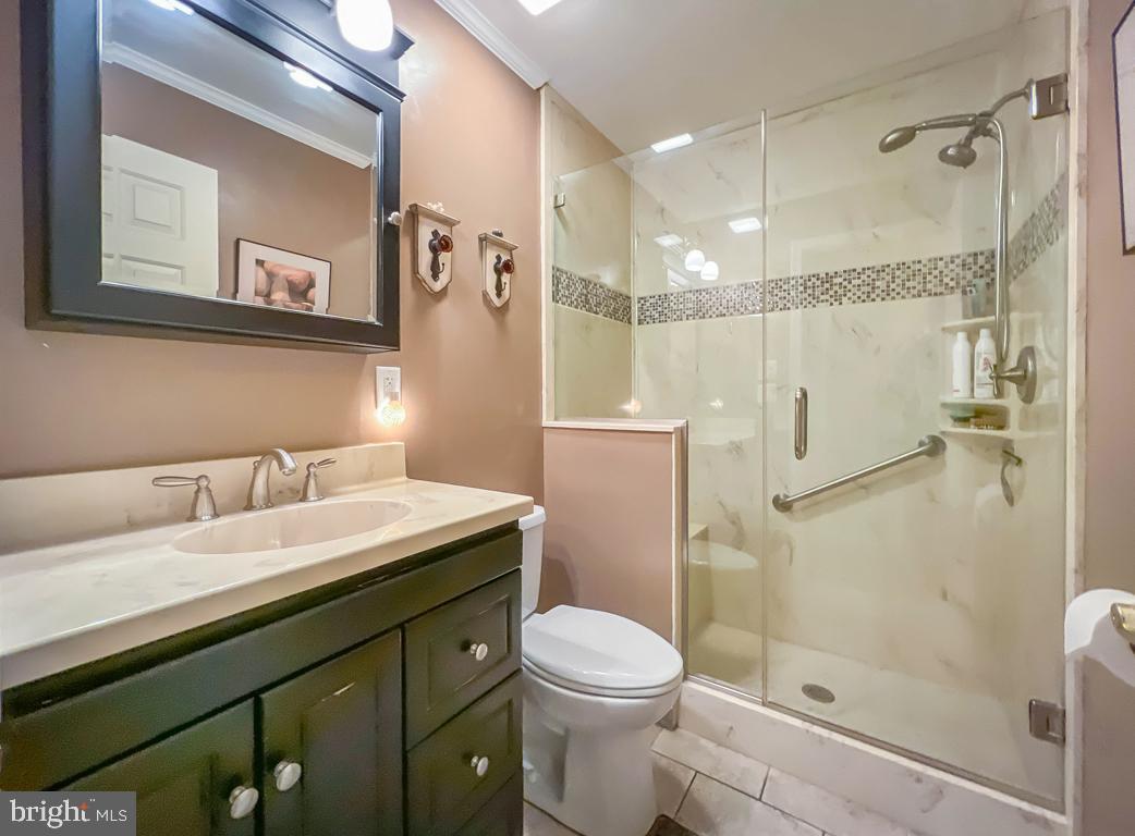 308 W ROCKY COURT W W