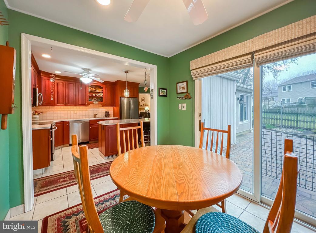 308 W ROCKY COURT W W