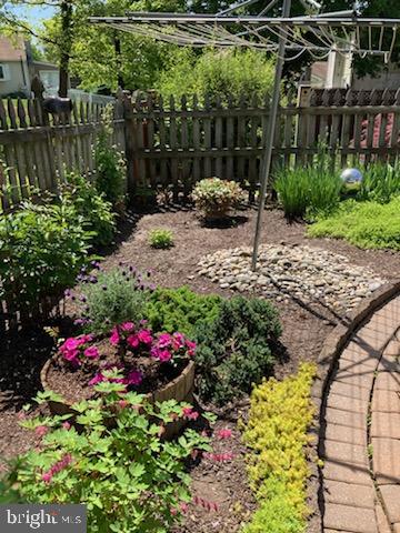 308 W ROCKY COURT W W