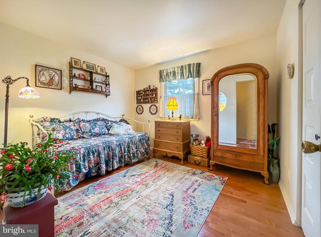 308 W ROCKY COURT W W