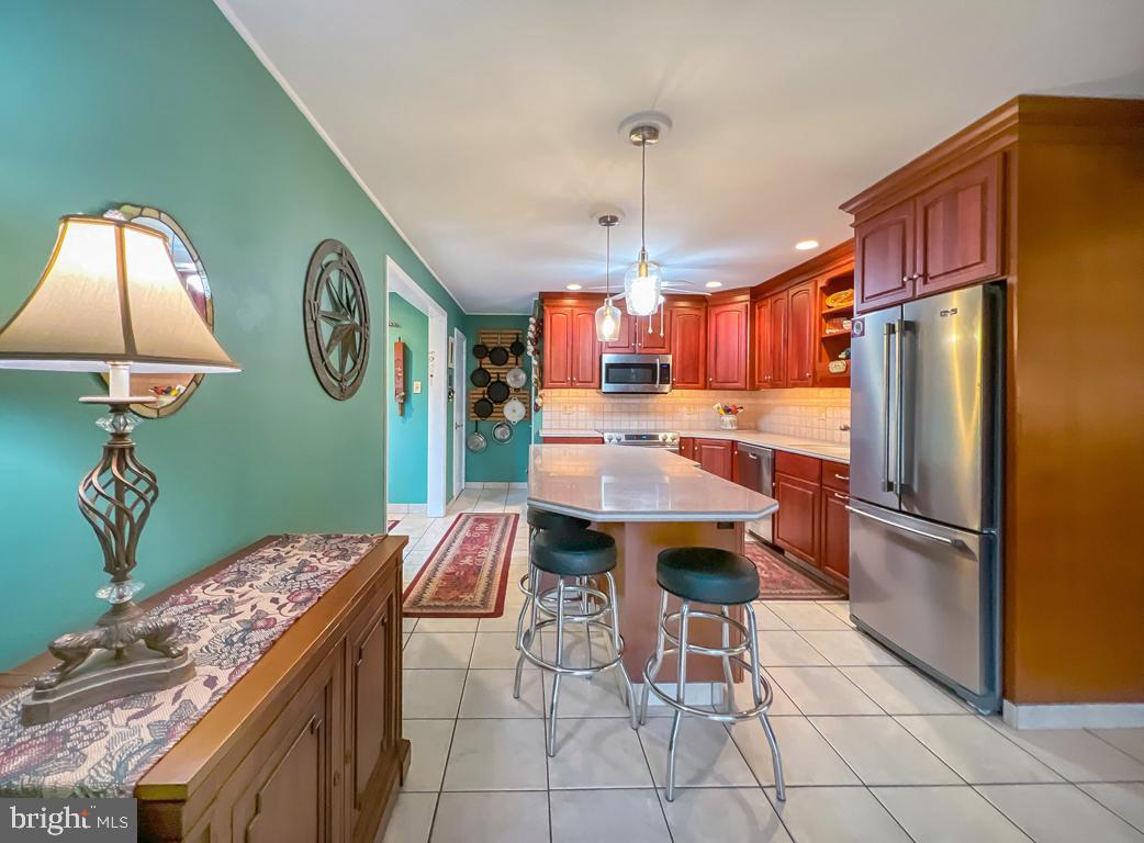 308 W ROCKY COURT W W