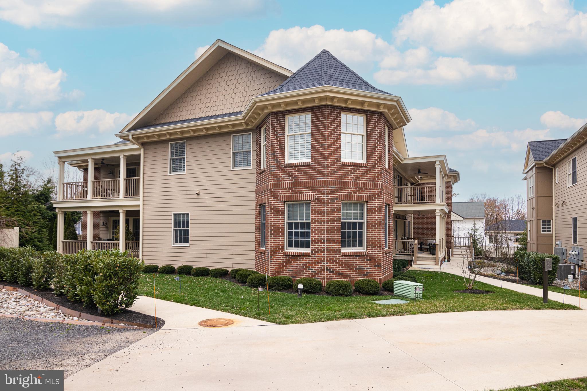 146 N CLINTON STREET